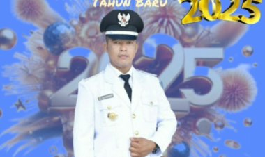 Kepala Desa Gandasoli, Kecamatan Cikakak Kabupaten Sukabumi, Mengucapkan Selamat Tahun Baru 2025