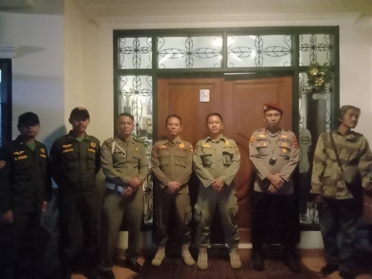 Satlinmas kelurahan Palabuhanratu bantu pengaman Natal 2024