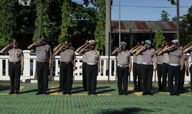Kapolres Sukabumi Pimpin Upacara Kenaikan Pangkat 11 Perwira dan 53 Bintara Polres Sukabumi