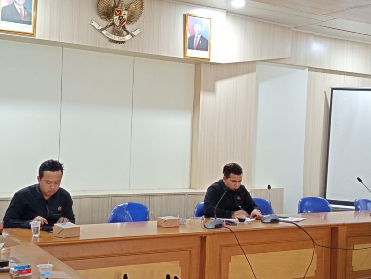 kita ingin mengetahui perusahaan mana saja yang taat melaporkan CSR