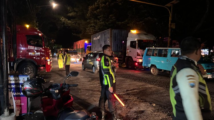 Respon Cepat Polresta Banyuwangi Atasi Lonjakan Kendaraan di Kawasan Pelabuhan Ketapang