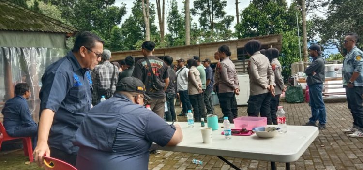 Villa gas bergejolak saat di lakukan exekusi lahan tanah mega mendung   Bogor Jawa barat  Diduga ada topeng di atas sertifikat!!! Misteri nama alias sang tuan tanah