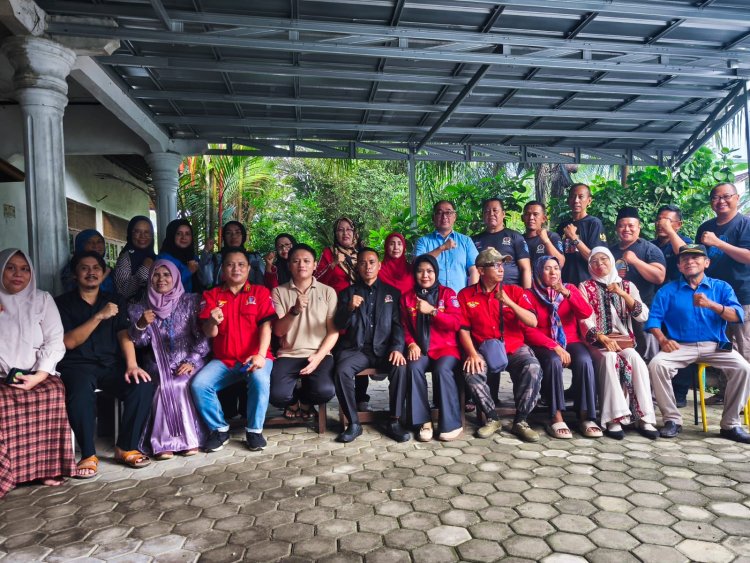 Ketum PWDPI M. Nurullah RS Pimpin Rapat, Dorong Sinergi Koperasi dan UMKM Merah Putih untuk Pemberdayaan Ekonomi Rakyat