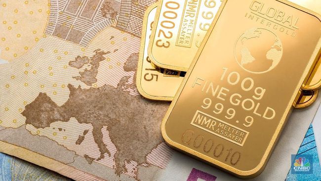 Trump Redam Tarif, Harga Emas Terkoreksi: Peluang atau Ancaman?