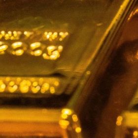 Tarif Trump Picu Kekhawatiran, Saatnya Investor Borong Emas?