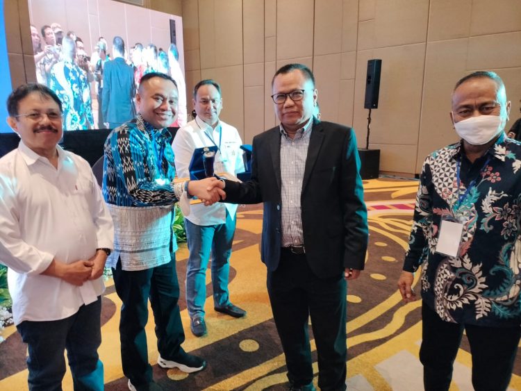 Penyelenggara UKW Terbanyak ke 2, PWI Sumut Menerima Penghargaan PWI 2022