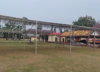 Lapangan Sepakbola Brimob Pematang Siantar Berubah Fungsi. Digunakan untuk Teratak Pesta Pernikahan Anak Bupati Simalungun