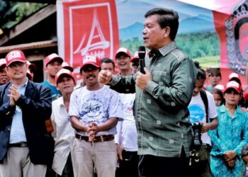 Bupati Simalungun Bersama Komisi 1 DPR RI, Napak Tilas di Gunung Simbolon. 