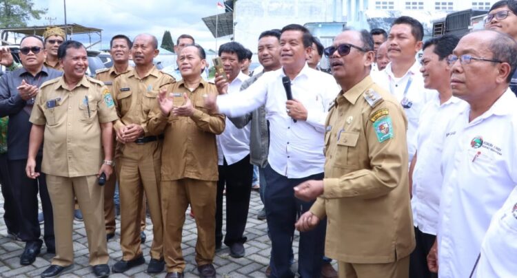 Buka Pasar Lelang Komoditas, Bupati Simalungun Berharap Pasar Lelang Dapat Mempermudah Pemasaran Hasil Pertanian