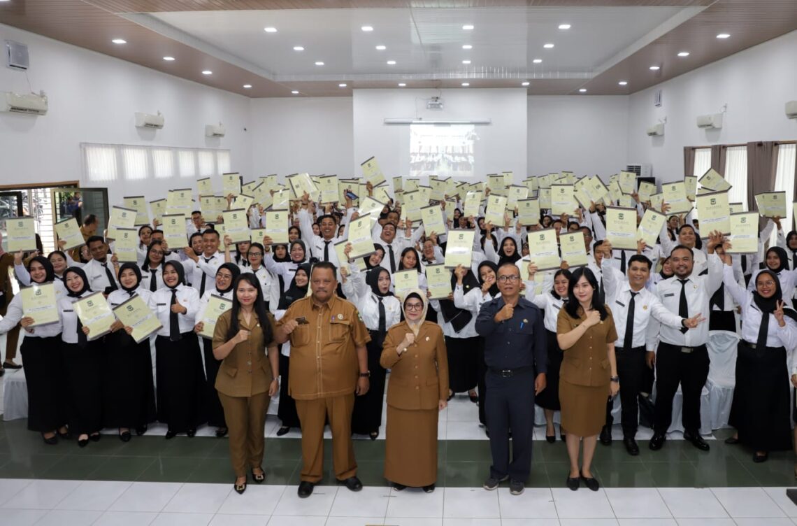 dr Susanti Bahagia Bisa Langsung Serahkan SK kepada 371 PPPK Tenaga Guru