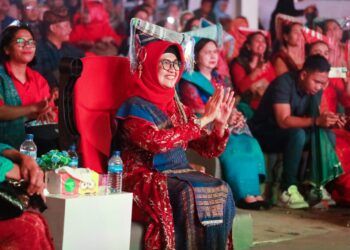 Wali Kota Pematang Siantar Menghadiri Malam Pagelaran Seni dan Budaya Pekan Raya Sumatera Utara ke 49