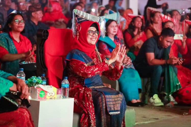 Wali Kota Pematang Siantar Menghadiri Malam Pagelaran Seni dan Budaya Pekan Raya Sumatera Utara ke 49