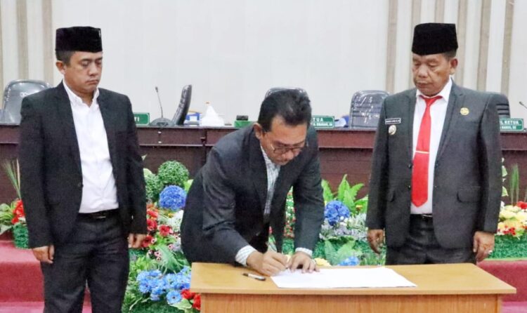 Bupati Simalungun Hadiri Rapat Paripurna DPRD Pertanggungjawaban APBD