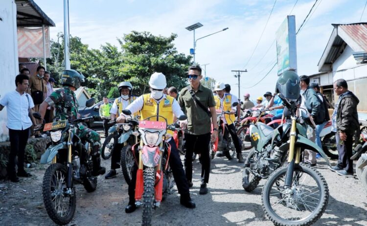 Bupati Simalungun Monitoring Perbaikan Jalan Penghubung Tigaras dan Haranggaol