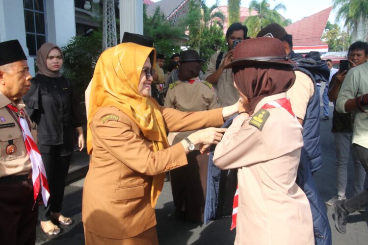 Wali Kota Pematang Siantar Melepas Kontingen Raimuna Nasional Kwarcab Pramuka