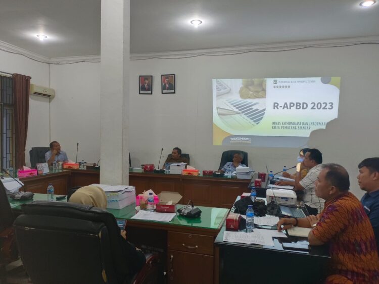 Diskominfo Pematang Siantar Hadiri Rapat Kerja bersama Komisi III DPRD