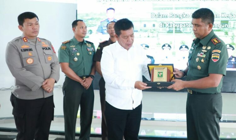 Bupati Simalungun Terima Kunjungan Silahturrahmi Danrem 022/PT