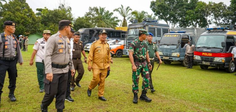 Bupati Simalungun Hadiri Apel Gelar Pasukan Operasi Mantap Brata Toba 2023-2024