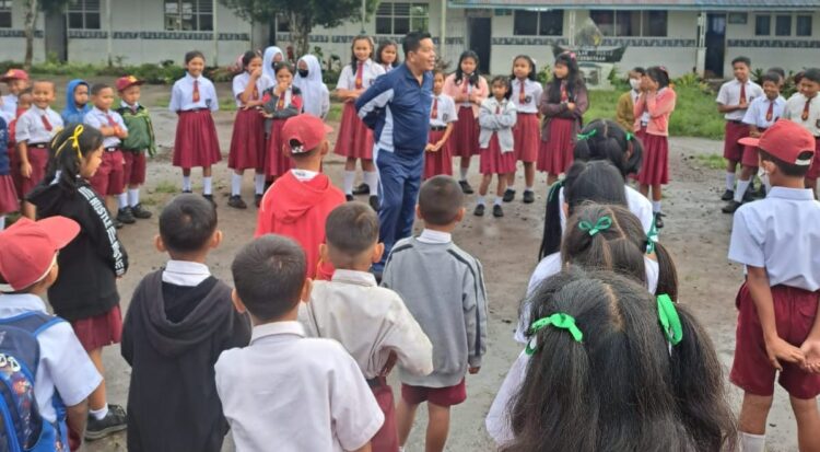 Saat Olahraga Pagi, Bupati Simalungun Beri Motivasi Siswa SD