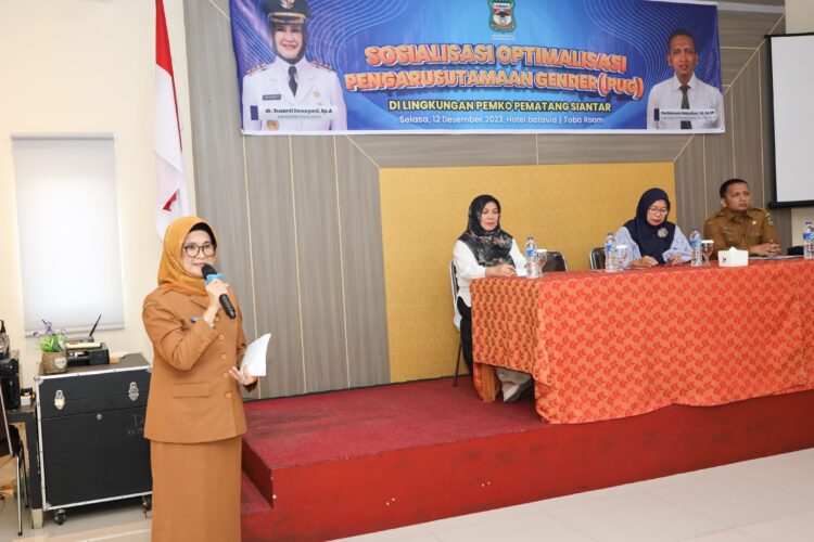 Wali Kota Pematang Siantar Membuka Kegiatan Sosialisasi Optimalisasi Pengarustamaan Gender (PUG)