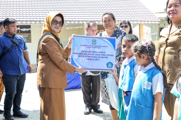 Wali Kota Menghadiri Pengukuhan Kelompok Kerja dan Pengukuhan Bunda PAUD se Kota Pematang Siantar