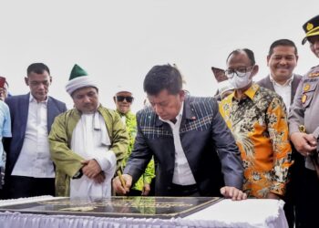 Bupati dan Wakil Bupati Simalungun Meresmikan Kantor Camat Bandar