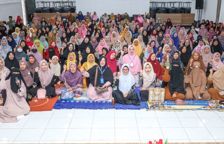 Susanti Dewayani Menghadiri Pengajian Majelis Tauhid di Gedung Serbaguna Pemko Pematangsiantar