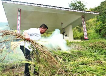 Tinjau Pelabuhan Tiga Ras, Bupati Simalungun Ajak Masyarakat Marharoan Bolon Menata Keindahan Pelabuhan