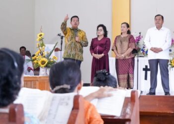 Bupati Simalungun dan Istri Melaksanakan Ibadah Minggu bersamaJemaat HKBP Pematang Bandar
