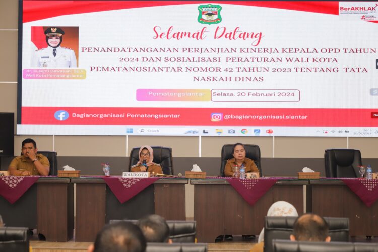 Wali Kota Pematangsiantar Memimpin dan Menyaksikan Penandatanganan Perjanjian Kinerja Kepala OPD Tahun 2024