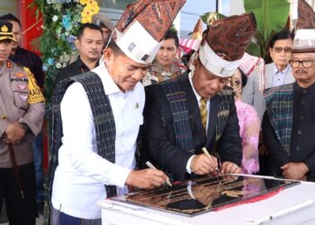Bupati dan Wakil Bupati Simalungun Dampingi Pj Gubsu Resmikan RSUD Tuan Rondahaim Saragih