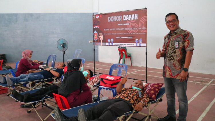 Memperingati Hari Bakti Pemasyarakatan ke 60, Ka Lapas Pematangsiantar beserta Jajaran Laksanakan Donor Darah