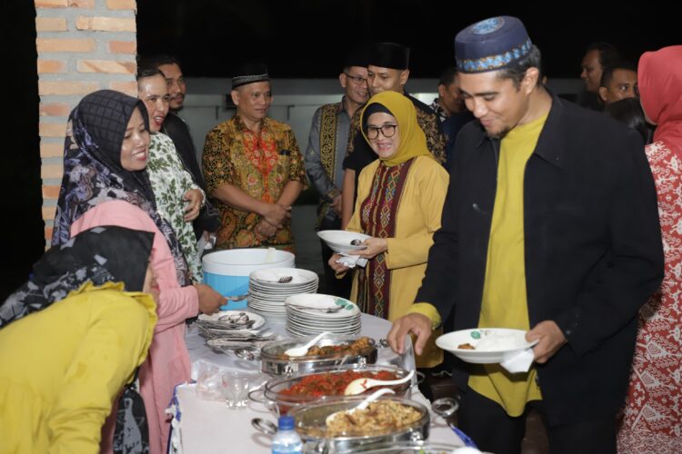 Wali Kota Pematangsiantar Buka Puasa bersama Seluruh Pimpinan OPD