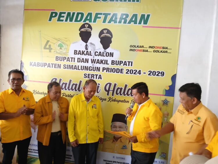 Mengaku Ciut, Radiapoh H Sinaga Serahkan Formulir Penjaringan Bakal Calon Bupati Simalungun Melewati Batas Waktu Pendaftaran Partai Golkar