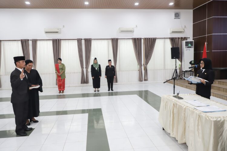 dr Susanti Dewayani Melantik Junaedi Sitanggang sebagai Pj Sekda Kota Pematangsiantar