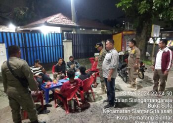 Personel Satpol PP Pematangsiantar Gelar Patroli Kamtibmas