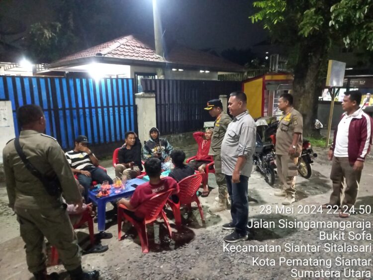 Personel Satpol PP Pematangsiantar Gelar Patroli Kamtibmas