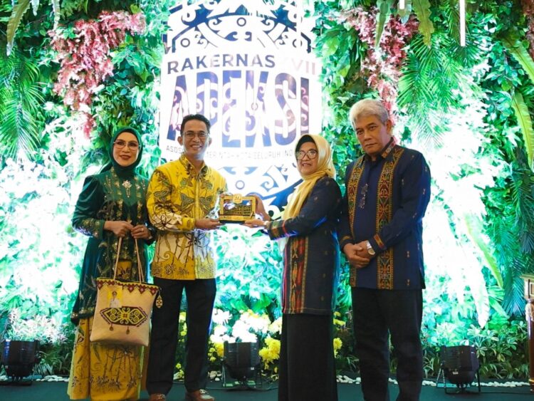 Wali Kota Pematangsiantar Menghadiri Gala Dinner Rakernas XVII APEKSI di Balai Kota Balikpapan