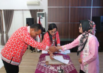 Susanti Dewayani Menghadiri Penandatanganan Fakta Integritas serta Komitmen Kepatuhan Kode Etik dan Kode Perilaku oleh para ASN Pemko Pematangsiantar