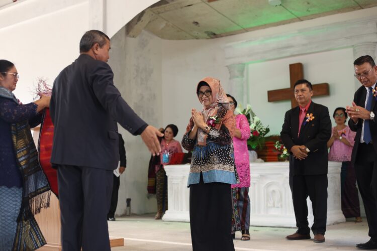 Wali Kota Pematangsianțar Menghadiri Pesta Pembangunan GKPI Jemaat Khusus Tomuan