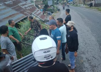 Camat Siantar Martoba Kunjungi 14 Rumah Terdampak Hujan Deras dan Disertai Angin Kencang