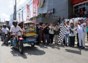 Wali Kota Pematangsiantar Menghadiri Turnamen Catur dan Lomba Kegiatan Baris Berbaris yang Dipusatkan di Ramayana Departement Store