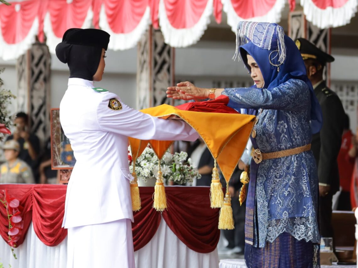 dr Susanti Dewayani SpA Bertindak sebagai Inspektur Upacara Peringatan Detik-detik Proklamasi Kemerdekaan ke 79 Republik Indonesia