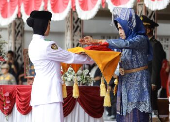 dr Susanti Dewayani SpA Bertindak sebagai Inspektur Upacara Peringatan Detik-detik Proklamasi Kemerdekaan ke 79 Republik Indonesia