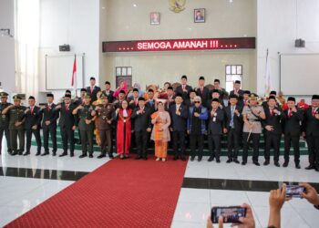 Susanti Dewayani Menghadiri Pengucapan Sumpah/Janji 30 Anggota DPRD Kota Pematangsiantar Masa Jabatan 2024-2029