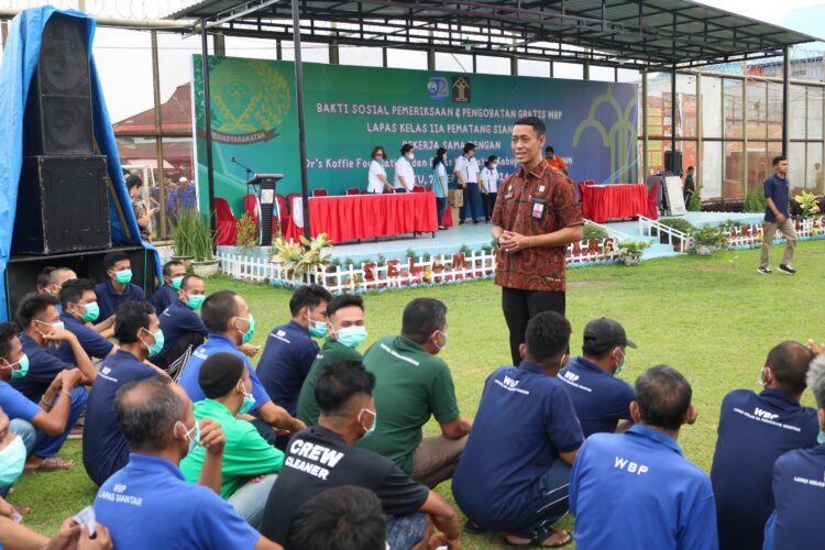 Lapas Kelas IIA Pematangsiantar bersama Dr’s Koffie Foundation Berikan Pemeriksaan Kesehatan Gratis Kepada Warga Binaan