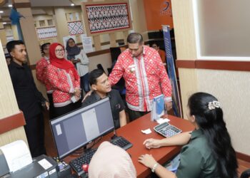 Pjs Wali Kota Pematangsiantar Mengunjungi Mall Pelayanan Publik di Plaza Ramayana