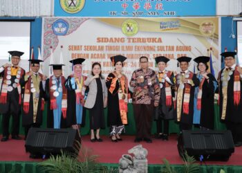Pjs Wali Kota Pematangsiantar Menghadiri Wisuda Sarjana STIE Sultan Agung