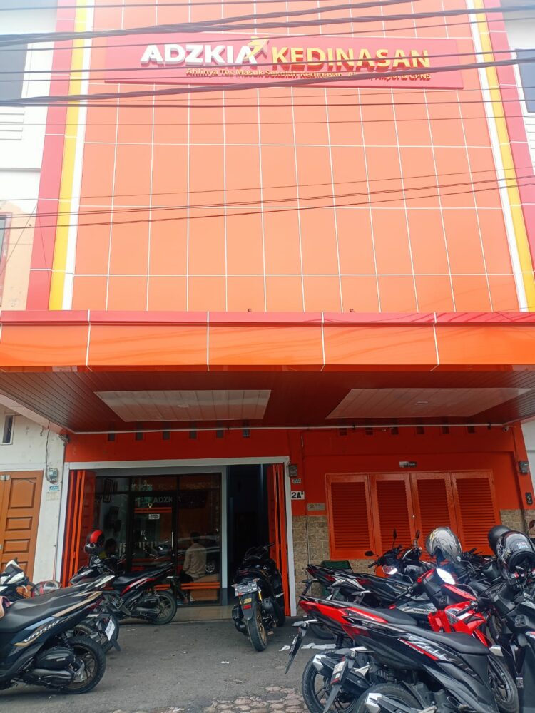 Delapan Tahun Beroperasi, Pemilik Bimbel Adzkia Pematangsianțar Abaikan Hak Karyawan