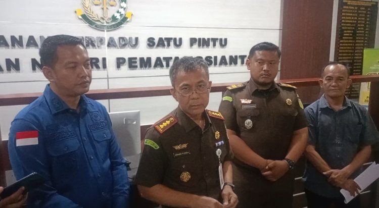 Kajari Pematangsianțar Sebut Ada Intervensi Mengatasnamakan Wali Kota, Palti Pandiangan dkk Mengaku Tidak Ada Diintervensi Siapapun. Mana yang Benar?.